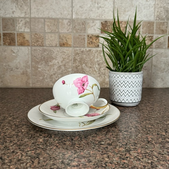 Vintage Rosenthal Germany Porcelain Tea Cup, Saucer, & Dessert Plate Pink Flower - Picture 3 of 10